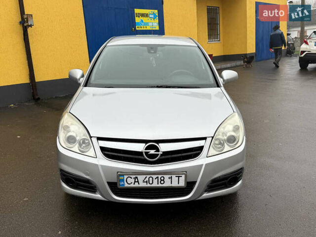 Сірий Опель Вектра, об'ємом двигуна 2.2 л та пробігом 180 тис. км за 3800 $, фото 2 на Automoto.ua