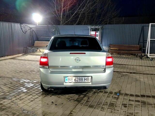 Сірий Опель Вектра, об'ємом двигуна 2.2 л та пробігом 300 тис. км за 3800 $, фото 4 на Automoto.ua