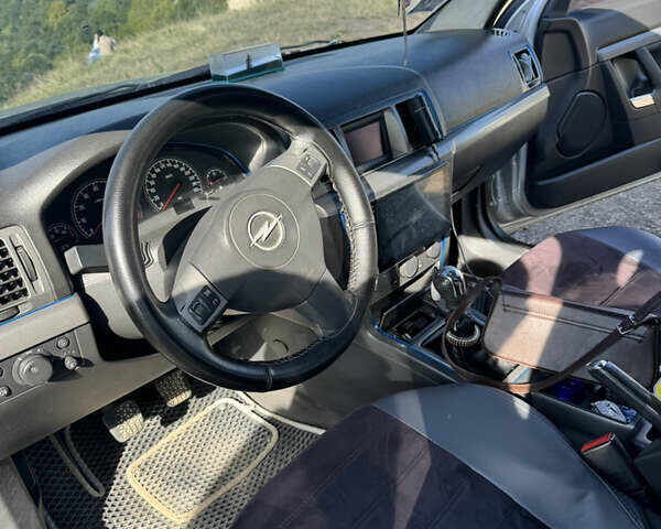 Сірий Опель Вектра, об'ємом двигуна 2.2 л та пробігом 227 тис. км за 4400 $, фото 5 на Automoto.ua
