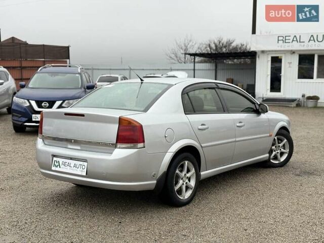 Сірий Опель Вектра, об'ємом двигуна 1.6 л та пробігом 300 тис. км за 4500 $, фото 2 на Automoto.ua