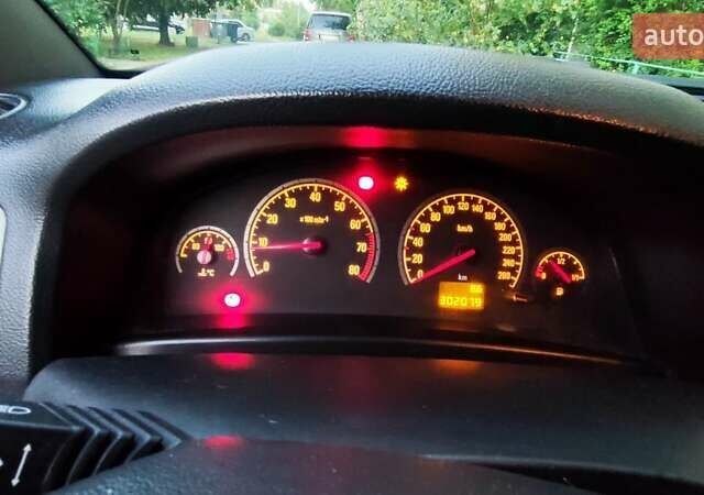 Серый Опель Вектра, объемом двигателя 1.79 л и пробегом 302 тыс. км за 4500 $, фото 26 на Automoto.ua