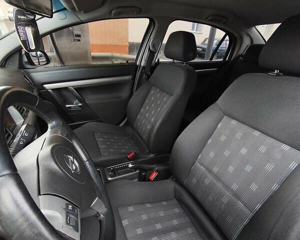 Серый Опель Вектра, объемом двигателя 2.2 л и пробегом 238 тыс. км за 6000 $, фото 11 на Automoto.ua