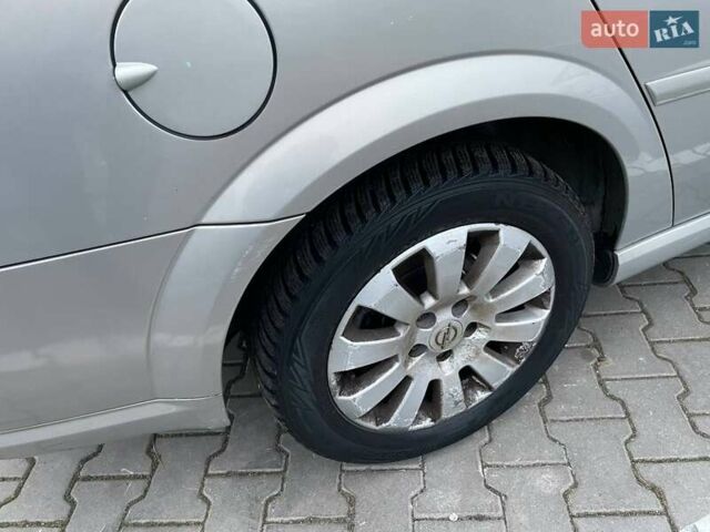 Сірий Опель Вектра, об'ємом двигуна 2.2 л та пробігом 170 тис. км за 4899 $, фото 7 на Automoto.ua