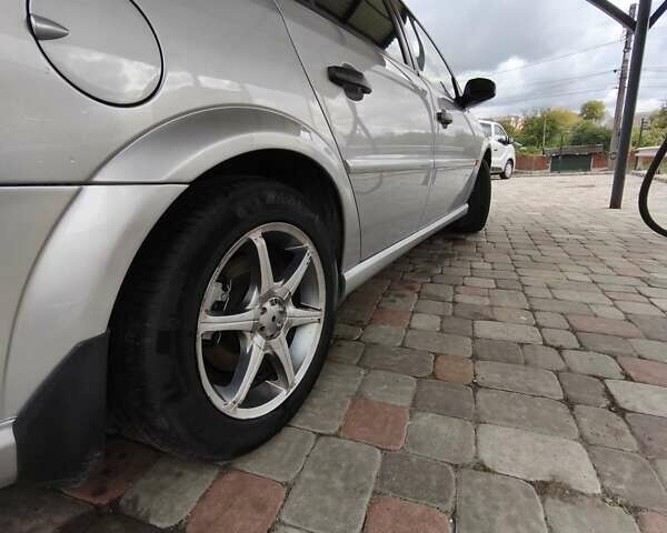 Серый Опель Вектра, объемом двигателя 2.2 л и пробегом 238 тыс. км за 6000 $, фото 3 на Automoto.ua