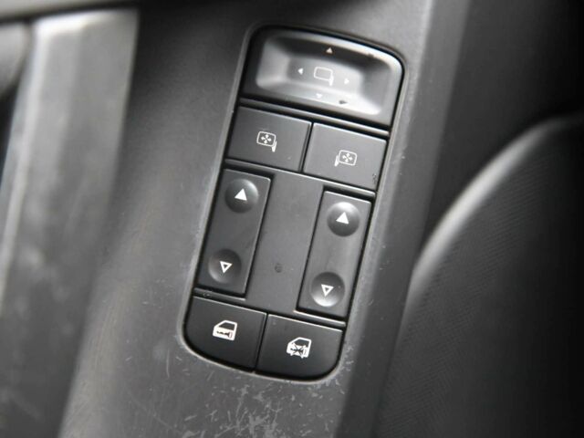 Серый Опель Вектра, объемом двигателя 2.2 л и пробегом 174 тыс. км за 5900 $, фото 20 на Automoto.ua