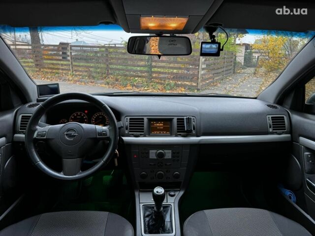 Серый Опель Вектра, объемом двигателя 1.8 л и пробегом 294 тыс. км за 5690 $, фото 25 на Automoto.ua