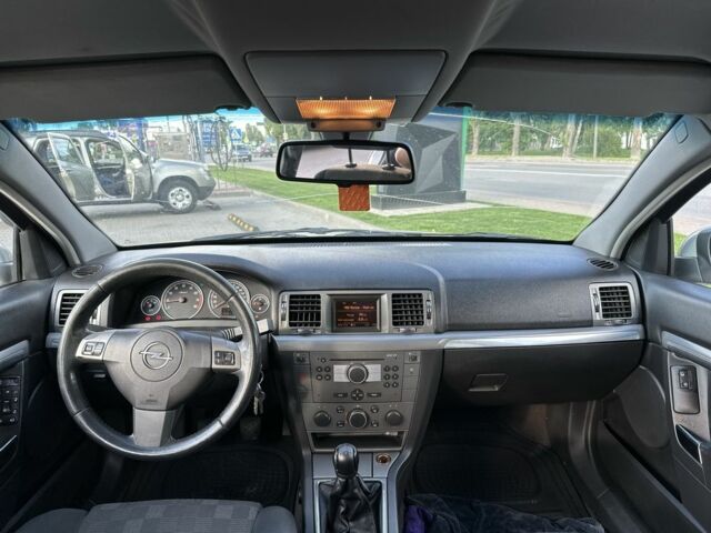 Серый Опель Вектра, объемом двигателя 2.2 л и пробегом 260 тыс. км за 3800 $, фото 7 на Automoto.ua