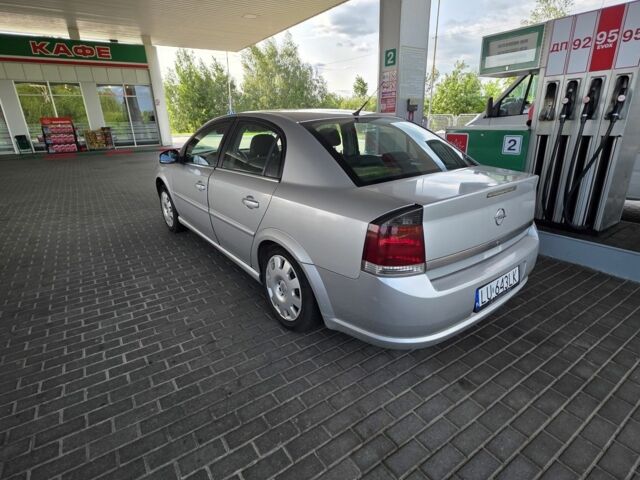 Серый Опель Вектра, объемом двигателя 0 л и пробегом 200 тыс. км за 2100 $, фото 2 на Automoto.ua