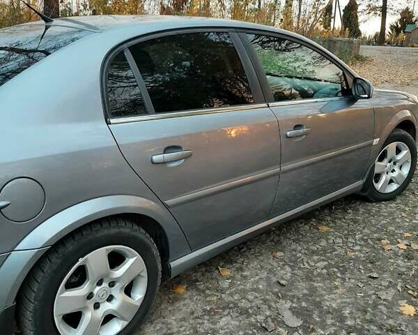 Серый Опель Вектра, объемом двигателя 2.2 л и пробегом 258 тыс. км за 4500 $, фото 4 на Automoto.ua