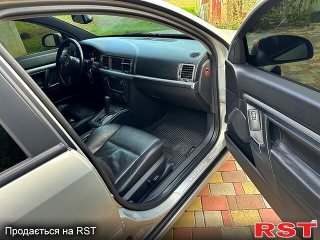 Серый Опель Вектра, объемом двигателя 2.8 л и пробегом 185 тыс. км за 7200 $, фото 7 на Automoto.ua