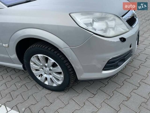 Сірий Опель Вектра, об'ємом двигуна 2.2 л та пробігом 170 тис. км за 4899 $, фото 4 на Automoto.ua