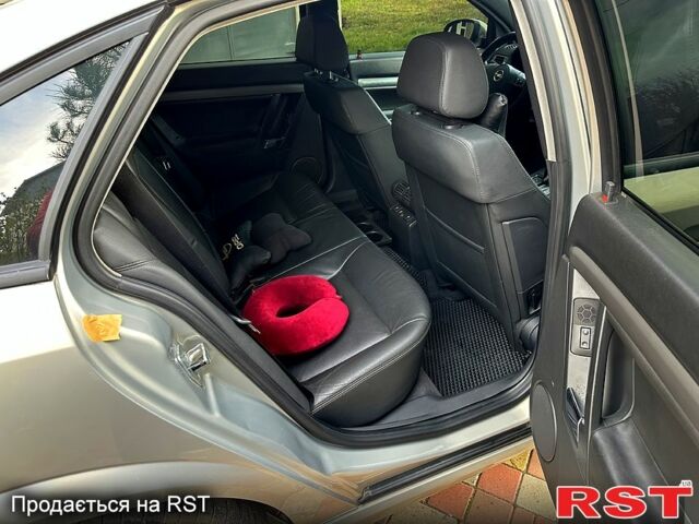 Сірий Опель Вектра, об'ємом двигуна 2.8 л та пробігом 185 тис. км за 7200 $, фото 8 на Automoto.ua