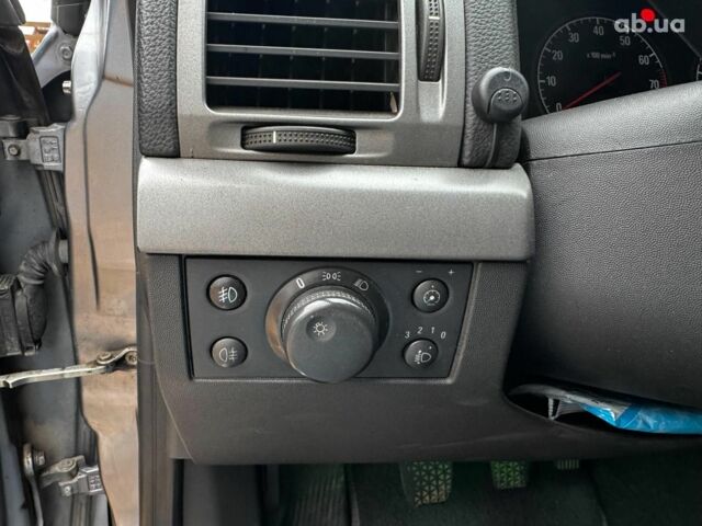 Серый Опель Вектра, объемом двигателя 1.8 л и пробегом 294 тыс. км за 5690 $, фото 14 на Automoto.ua