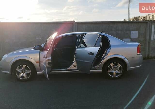 Сірий Опель Вектра, об'ємом двигуна 1.8 л та пробігом 147 тис. км за 3999 $, фото 3 на Automoto.ua