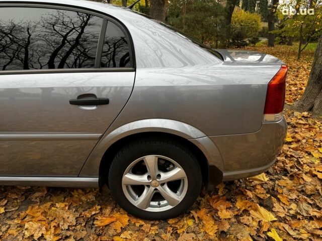 Серый Опель Вектра, объемом двигателя 1.8 л и пробегом 294 тыс. км за 5690 $, фото 9 на Automoto.ua