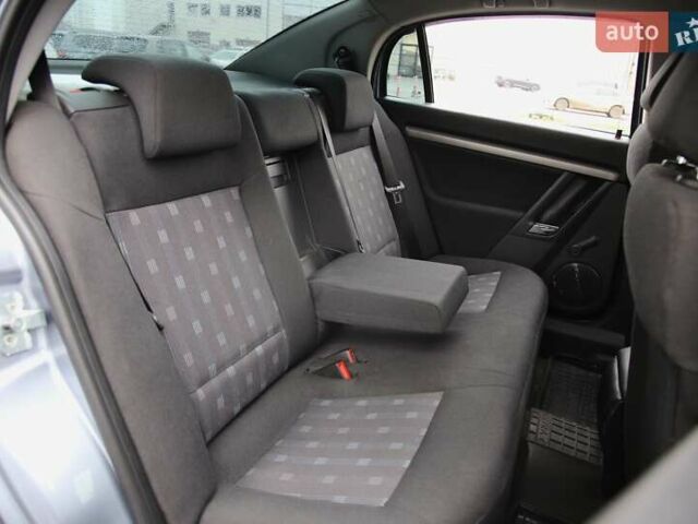 Сірий Опель Вектра, об'ємом двигуна 2.2 л та пробігом 174 тис. км за 5900 $, фото 8 на Automoto.ua