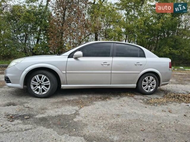 Серый Опель Вектра, объемом двигателя 2.2 л и пробегом 320 тыс. км за 5200 $, фото 5 на Automoto.ua