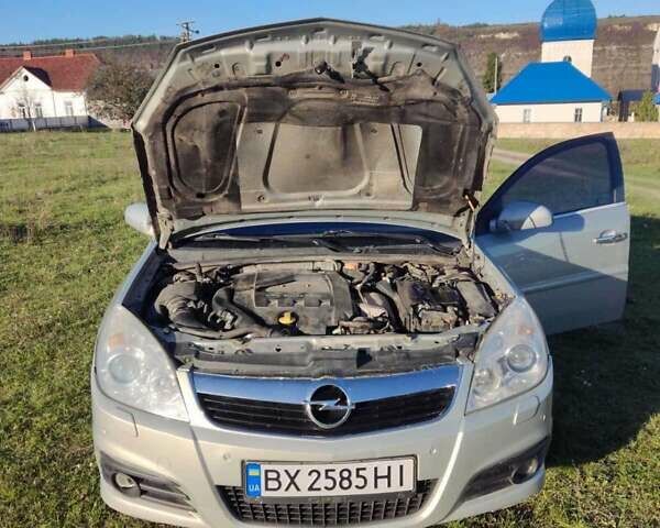 Сірий Опель Вектра, об'ємом двигуна 2.8 л та пробігом 235 тис. км за 4700 $, фото 8 на Automoto.ua