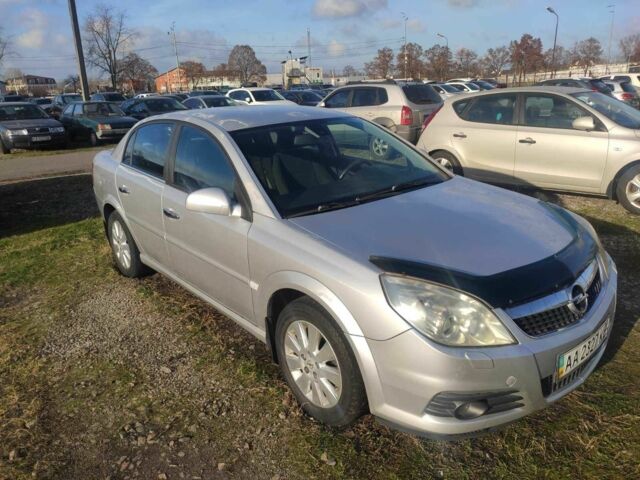 Сірий Опель Вектра, об'ємом двигуна 2.2 л та пробігом 202 тис. км за 4000 $, фото 5 на Automoto.ua