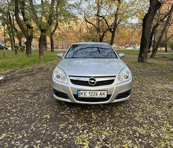 Серый Опель Вектра, объемом двигателя 2.2 л и пробегом 165 тыс. км за 4900 $, фото 2 на Automoto.ua