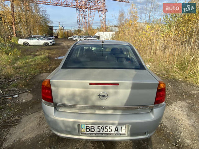 Сірий Опель Вектра, об'ємом двигуна 1.8 л та пробігом 240 тис. км за 2400 $, фото 1 на Automoto.ua