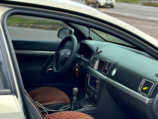 Серый Опель Вектра, объемом двигателя 2.2 л и пробегом 173 тыс. км за 6000 $, фото 8 на Automoto.ua