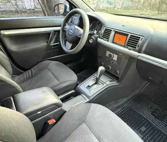 Серый Опель Вектра, объемом двигателя 2.2 л и пробегом 165 тыс. км за 4900 $, фото 7 на Automoto.ua