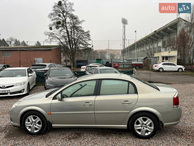 Серый Опель Вектра, объемом двигателя 2.2 л и пробегом 230 тыс. км за 5700 $, фото 3 на Automoto.ua