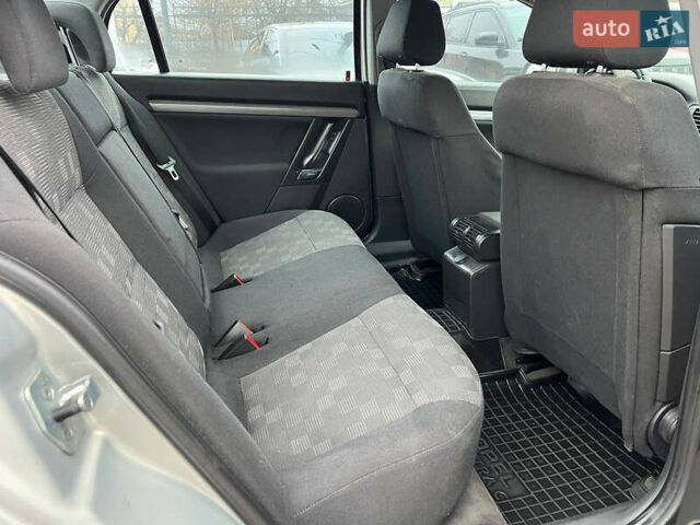 Серый Опель Вектра, объемом двигателя 2.2 л и пробегом 230 тыс. км за 5700 $, фото 13 на Automoto.ua