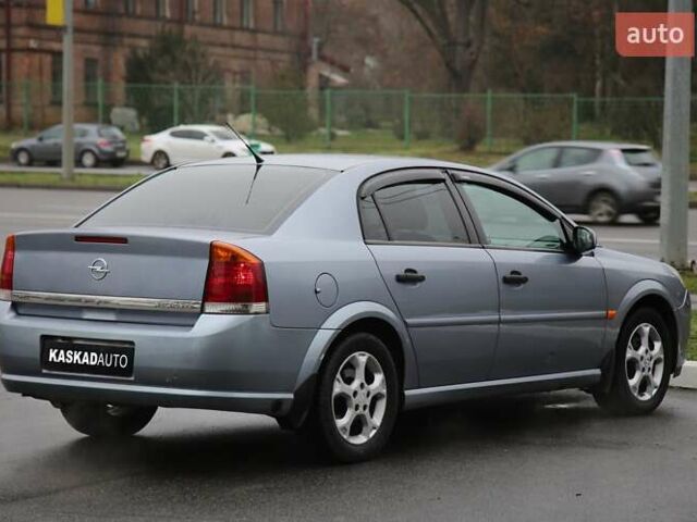 Сірий Опель Вектра, об'ємом двигуна 2.2 л та пробігом 174 тис. км за 5900 $, фото 5 на Automoto.ua