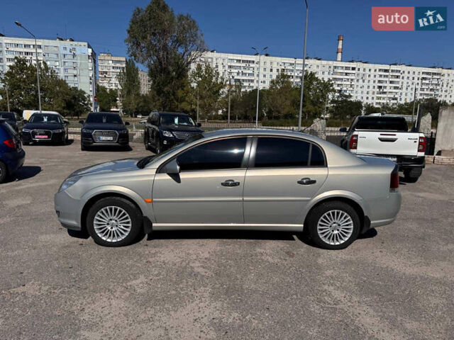 Серый Опель Вектра, объемом двигателя 1.8 л и пробегом 344 тыс. км за 4999 $, фото 2 на Automoto.ua