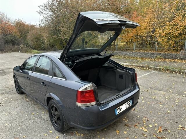 Опель Вектра 2006 в Киеве на Automoto.ua Серый Опель Вектра, объемом двигателя 0 л и пробегом 300 тыс. км за 2250 $, фото 12 на Automoto.ua