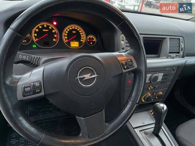 Сірий Опель Вектра, об'ємом двигуна 2.2 л та пробігом 170 тис. км за 4899 $, фото 8 на Automoto.ua