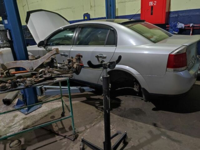 Серый Опель Вектра, объемом двигателя 2.2 л и пробегом 272 тыс. км за 5500 $, фото 2 на Automoto.ua