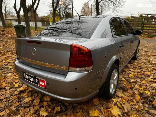 Серый Опель Вектра, объемом двигателя 1.8 л и пробегом 294 тыс. км за 5690 $, фото 5 на Automoto.ua