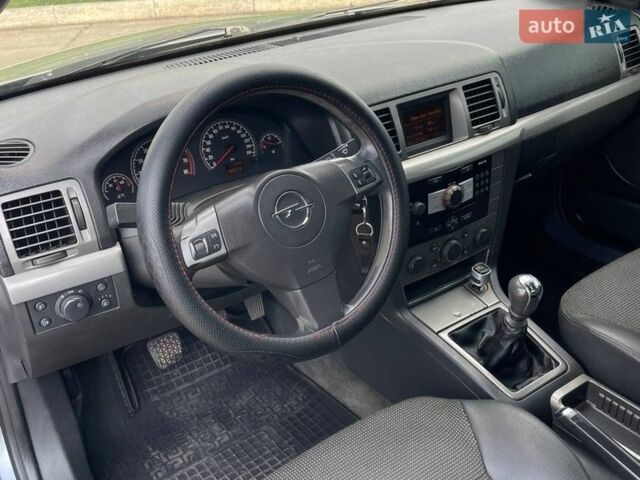 Сірий Опель Вектра, об'ємом двигуна 2.2 л та пробігом 288 тис. км за 5400 $, фото 21 на Automoto.ua