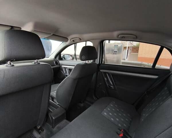 Серый Опель Вектра, объемом двигателя 2.2 л и пробегом 238 тыс. км за 6000 $, фото 12 на Automoto.ua