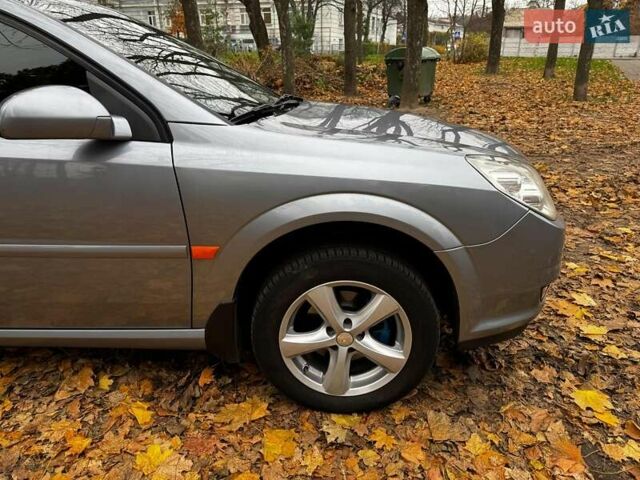 Серый Опель Вектра, объемом двигателя 1.8 л и пробегом 294 тыс. км за 5690 $, фото 5 на Automoto.ua