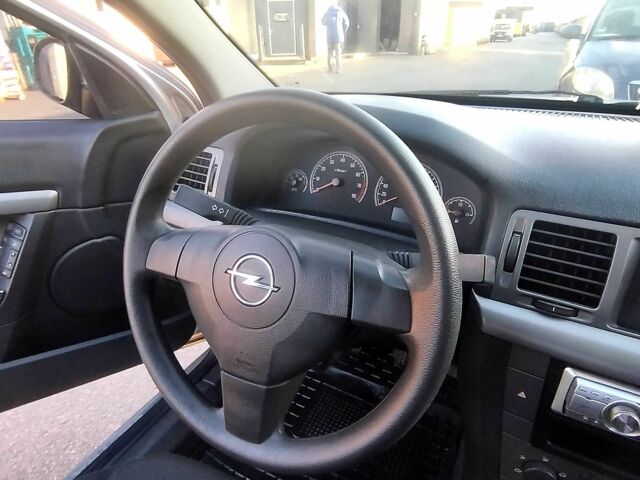 Сірий Опель Вектра, об'ємом двигуна 1.8 л та пробігом 147 тис. км за 3999 $, фото 11 на Automoto.ua