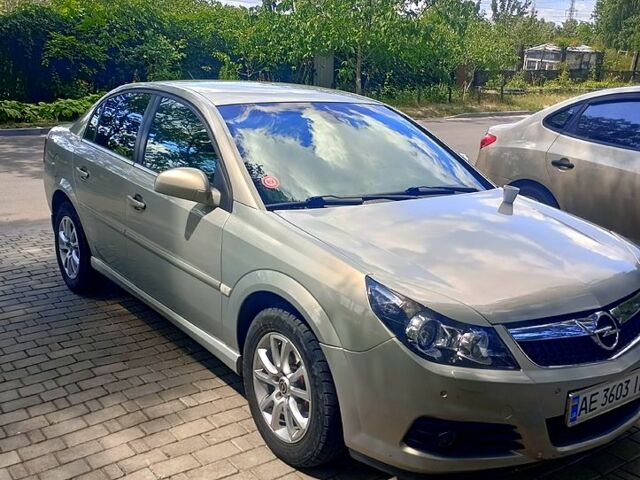 Серый Опель Вектра, объемом двигателя 2.2 л и пробегом 158 тыс. км за 5500 $, фото 1 на Automoto.ua
