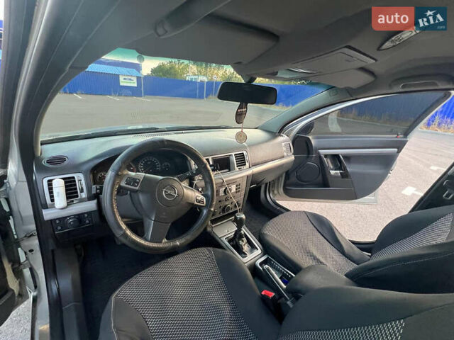 Серый Опель Вектра, объемом двигателя 1.91 л и пробегом 215 тыс. км за 5400 $, фото 11 на Automoto.ua