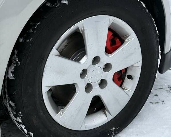 Серый Опель Вектра, объемом двигателя 2.79 л и пробегом 298 тыс. км за 5000 $, фото 4 на Automoto.ua