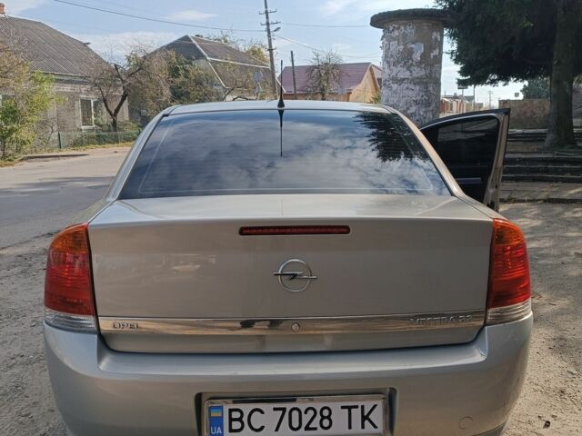 Сірий Опель Вектра, об'ємом двигуна 2.2 л та пробігом 240 тис. км за 4300 $, фото 6 на Automoto.ua