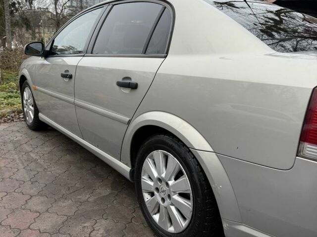 Серый Опель Вектра, объемом двигателя 2.2 л и пробегом 230 тыс. км за 4200 $, фото 3 на Automoto.ua