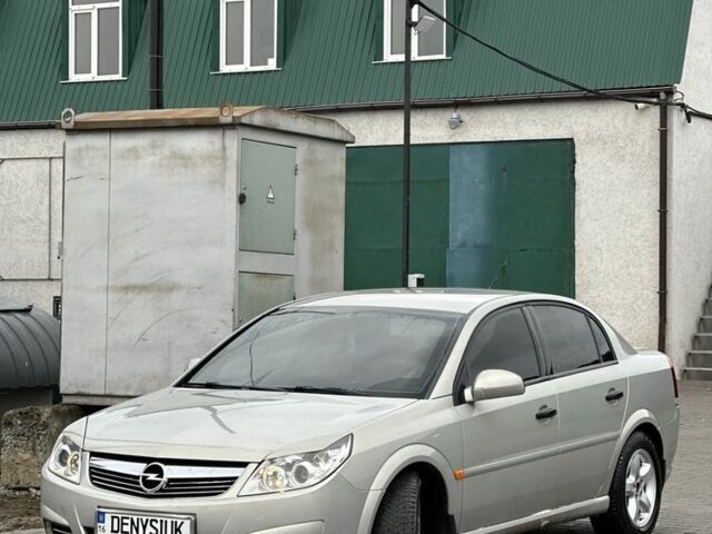 Серый Опель Вектра, объемом двигателя 2.2 л и пробегом 173 тыс. км за 6000 $, фото 1 на Automoto.ua