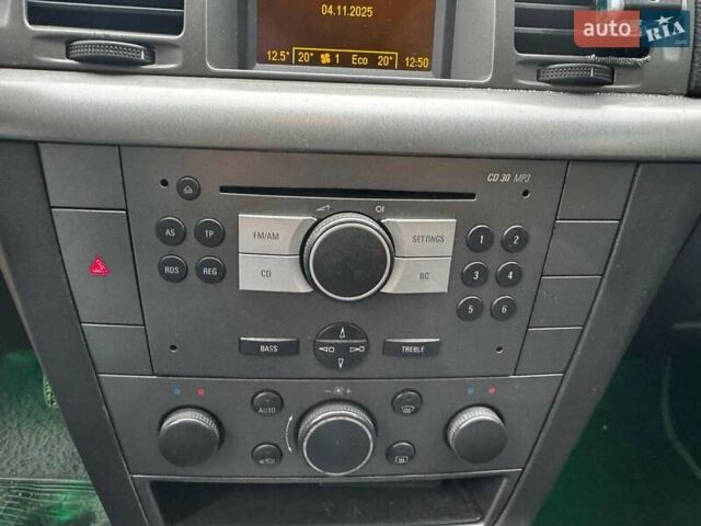 Серый Опель Вектра, объемом двигателя 1.8 л и пробегом 294 тыс. км за 5690 $, фото 20 на Automoto.ua