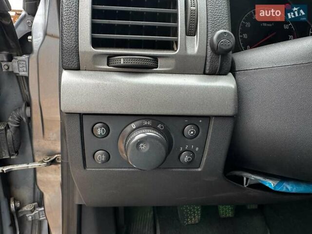 Серый Опель Вектра, объемом двигателя 1.8 л и пробегом 294 тыс. км за 5690 $, фото 14 на Automoto.ua