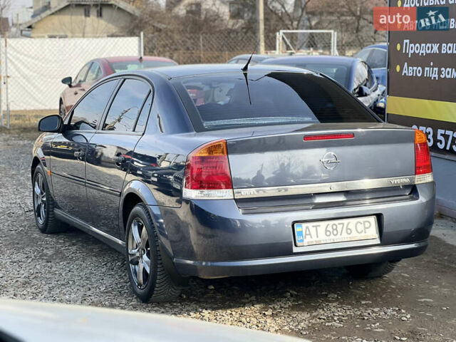 Серый Опель Вектра, объемом двигателя 1.8 л и пробегом 180 тыс. км за 4500 $, фото 11 на Automoto.ua