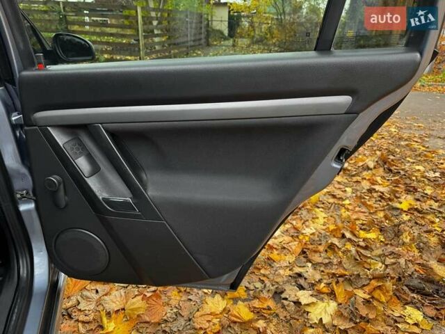 Серый Опель Вектра, объемом двигателя 1.8 л и пробегом 294 тыс. км за 5690 $, фото 26 на Automoto.ua