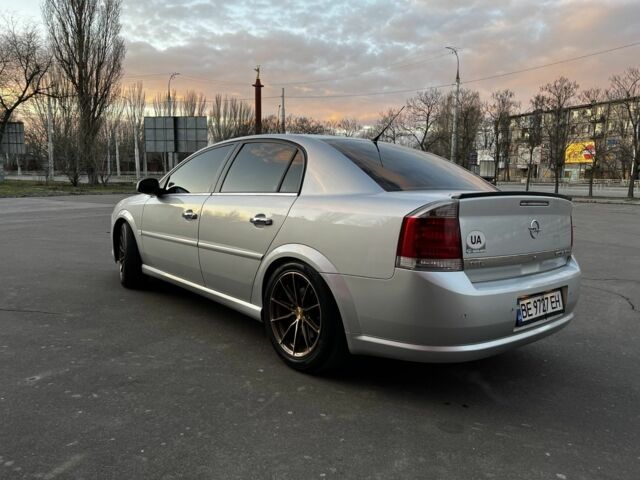 Серый Опель Вектра, объемом двигателя 2.8 л и пробегом 300 тыс. км за 7500 $, фото 2 на Automoto.ua